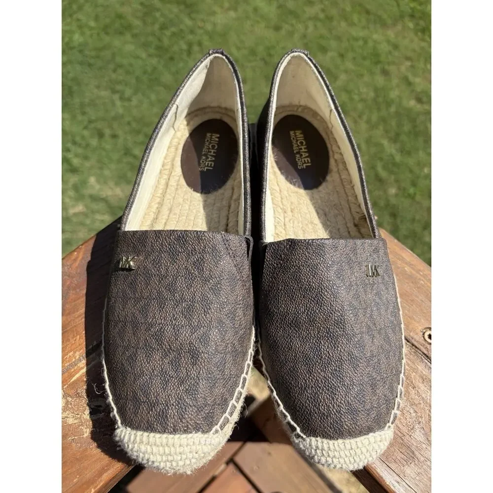 NWOB Michael Kors Kendrick Women’s Slip On Flats Espadrille Logo Brown Size 7